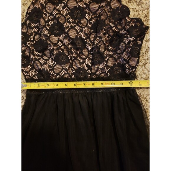 SPEECHLESS DRESS JUNIOR SIZE LARGE BLACK SCALLOPED LACE TULLE FLESH LINING - Picture 5 of 10
